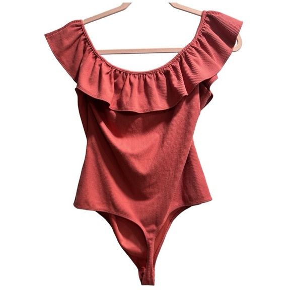 Express Bodysuit, On or Off the Shoulder, Salmon Colored, size Large EUC - Picture 2 of 5